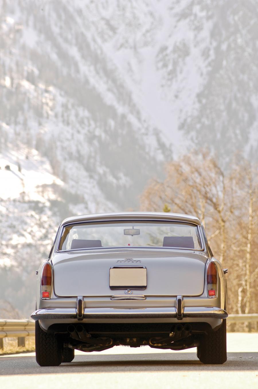  Ferrari 250 GTE 1963 года  (фото 2 из 24)